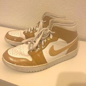 Jordan 1s mid tan suede men’s size 8.5